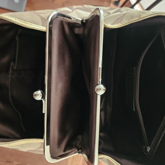 COACH Shoulder Bag - Picture 2 of 2